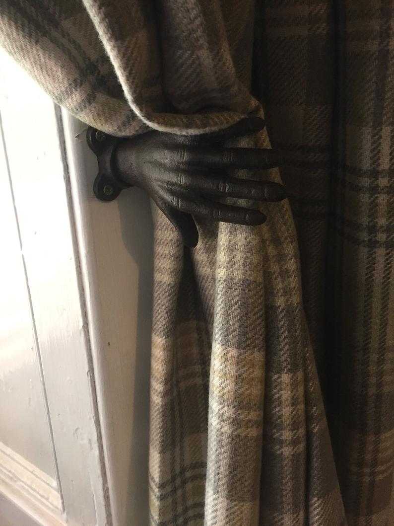 LEFT HAND HOOK (10 PACK)