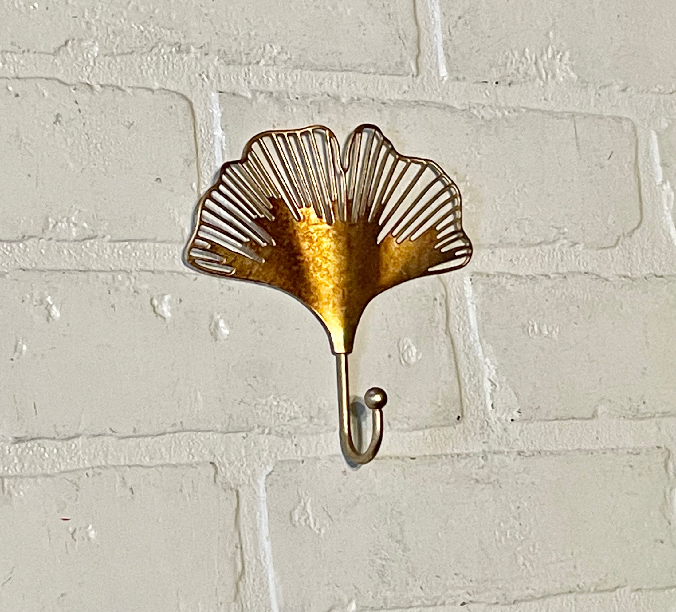 Antique Gold Ginkgo Hook