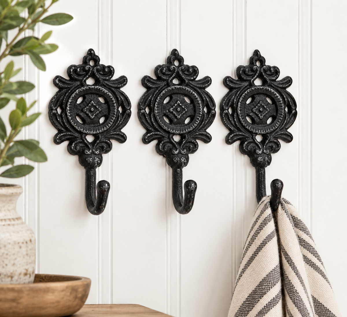 Shabby Chic Wall Hook (18 Colors)